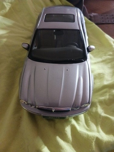 2001 Maisto Die-Cast 1:18 Scale Jaguar X-Type Silver Car Amazing Detail! - Bild 3 von 8