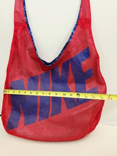 NIKE Reversible Red & Blue Mesh Shoulder Bucket Travel Tote Bag Gym Pool Beach - Picture 4 of 8