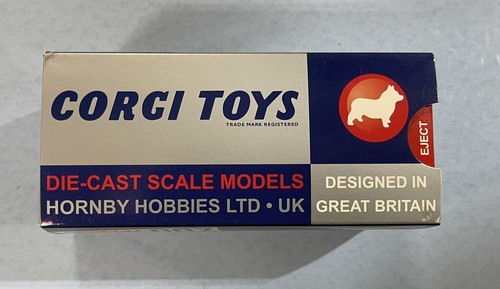 NIB UNOPENED CORGI JAMES BOND Aston Martin DB5 In Gold With Odd Job Figure - Picture 2 of 7
