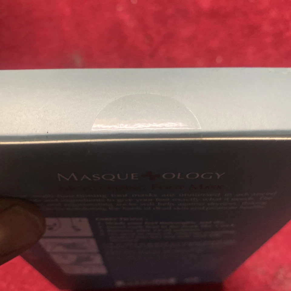 Mascarilla hidratante para pies Masqueology, 3 pares con manteca de karité, aceite de coco, aloe  Foto 3 de 3