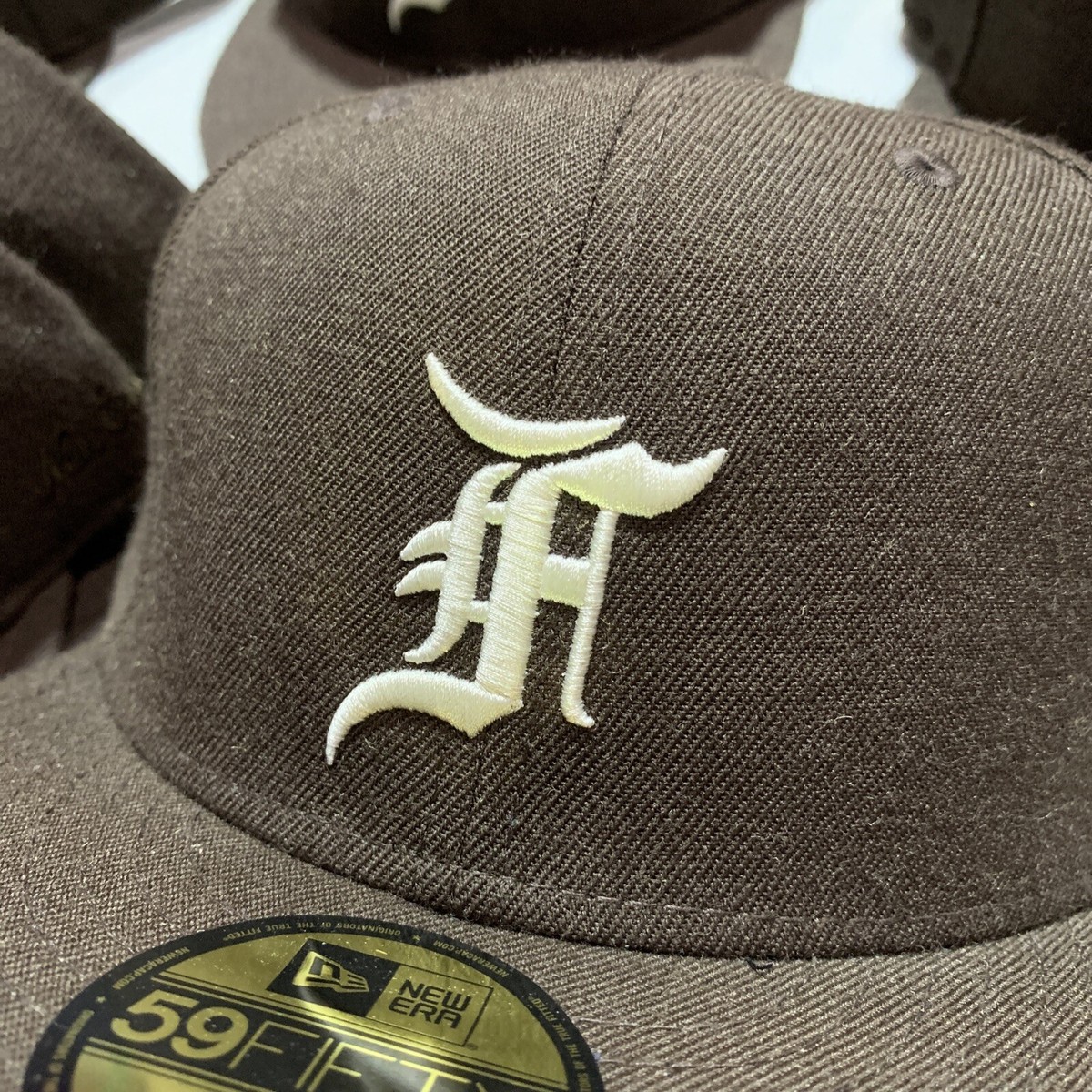 Fear of God New Era Cap キャップ Brown 7 1/2 NEW ERA x Fear of God Essential 59Fifty Fitted Brown Size 7