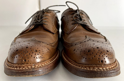 Alden 97870 Long Wing Blucher is built on the Barrie last. The model has a Horween Natural Chromexcel leather upper with a double waterlock leather outsole.