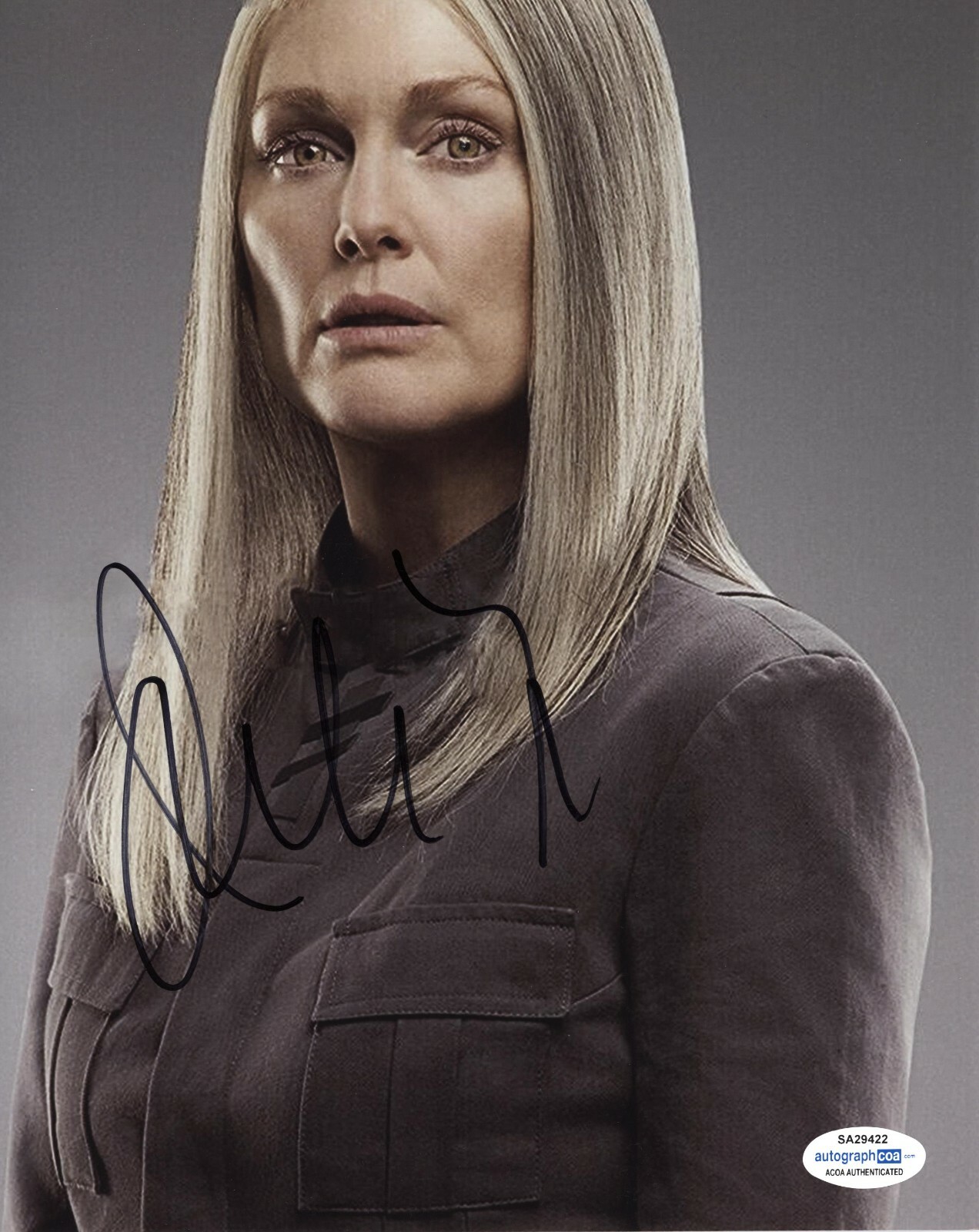Julianne Moore Hunger Games Autographed Signed 8x10 Photo ACOA 2020-17 |  eBay