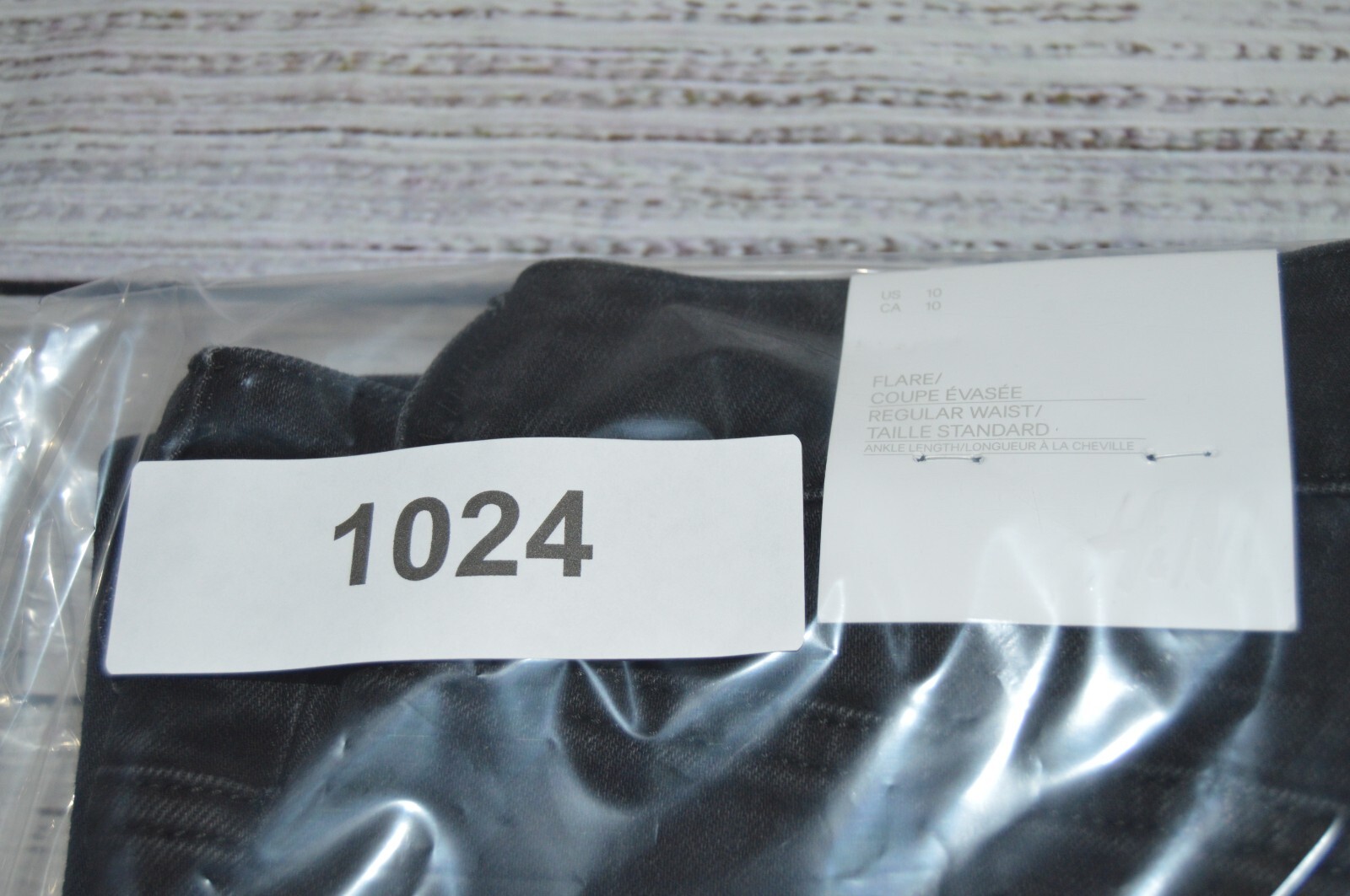 H&M Black Regular Waist Stretch Flare Jeans Size 10 NWT Fall Summer Casual thumbnail 9