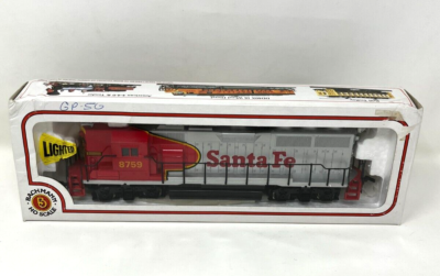 美品　Bachamann N Scale GP 50-SANTA FE 8759 Bachmann HO Scale Santa Fe 8759 EMD GP-50 Diesel Locomotive 41