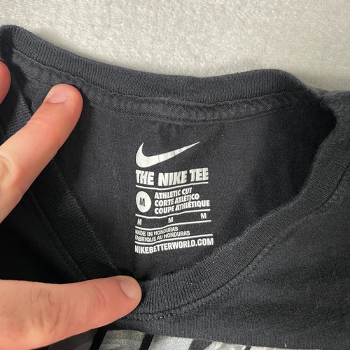 Nike T-Shirt Men's Size Medium Black Athletic Short Sleeve Crew Neck Swoosh - Picture 2 of 9