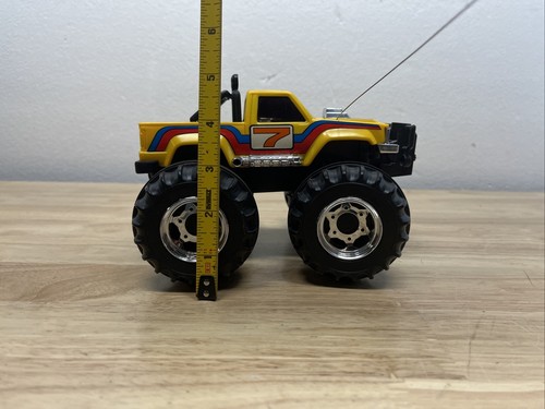 Radio Shack Wild Runner 60-4031 RC Truck No Remote Shelf Queen VG Condition - Picture 11 of 11