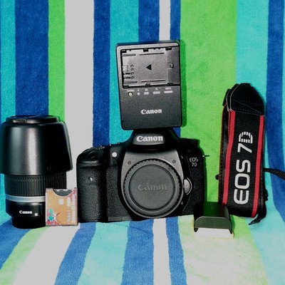 Canon EOS 7D 18MP DSLR Black w/ EF-S 55-250mm IS Lens Battery Charger Strap