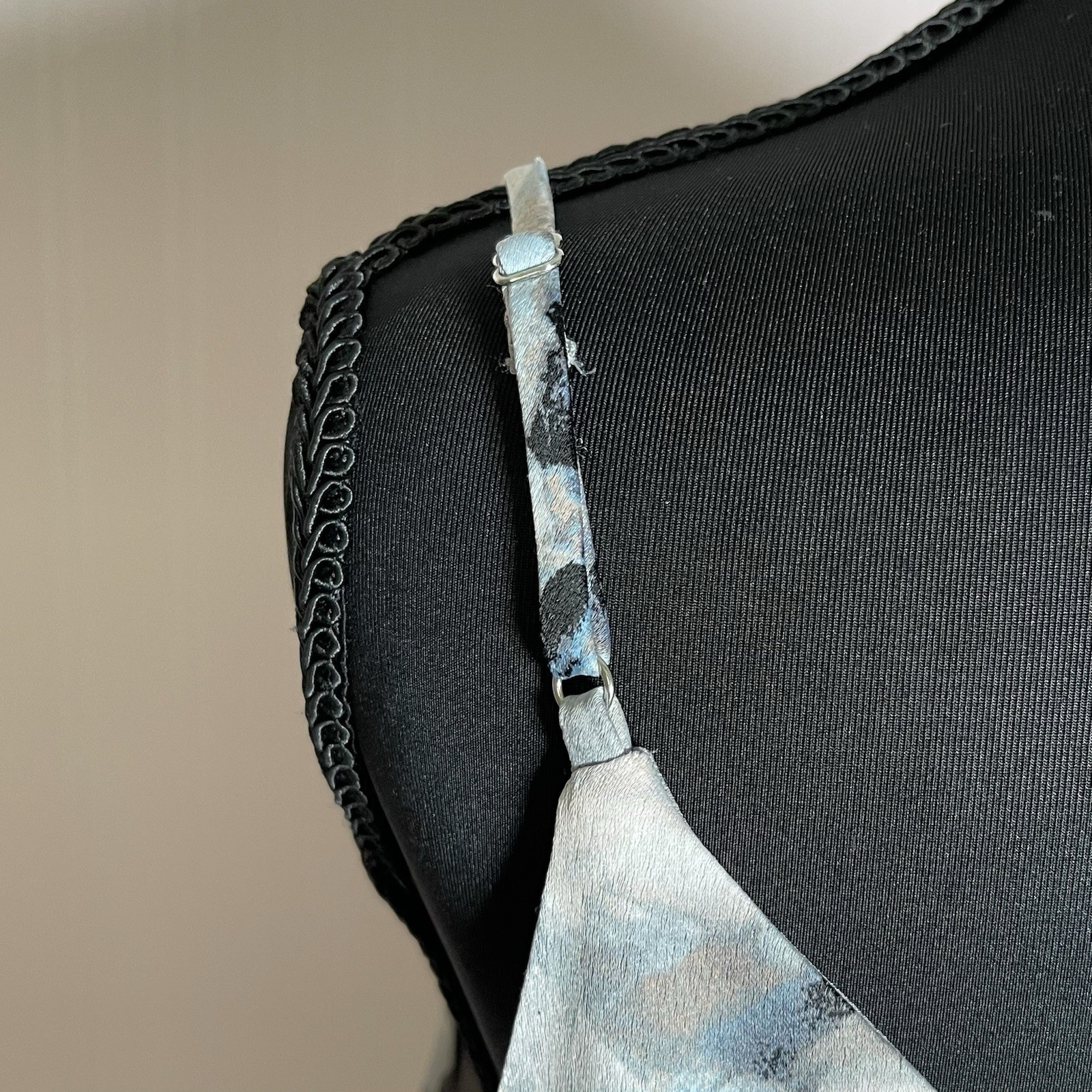 Calvin Klein large adjustable tank top Lined Floral Preppy Flowy Cami Women Gray thumbnail 3