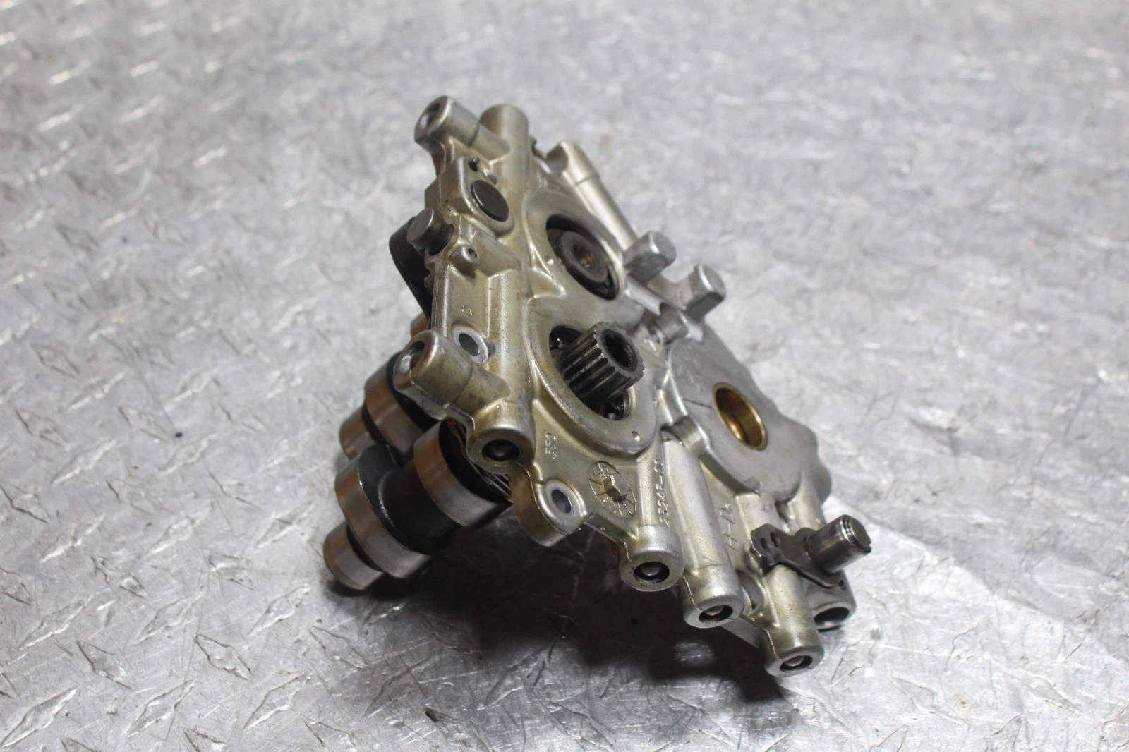 2005 HARLEY-DAVIDSON DYNA LOW RIDER FXDL OEM CAMSHAFT CAMS CAM SHAFTS W PLATE - product detail image 2