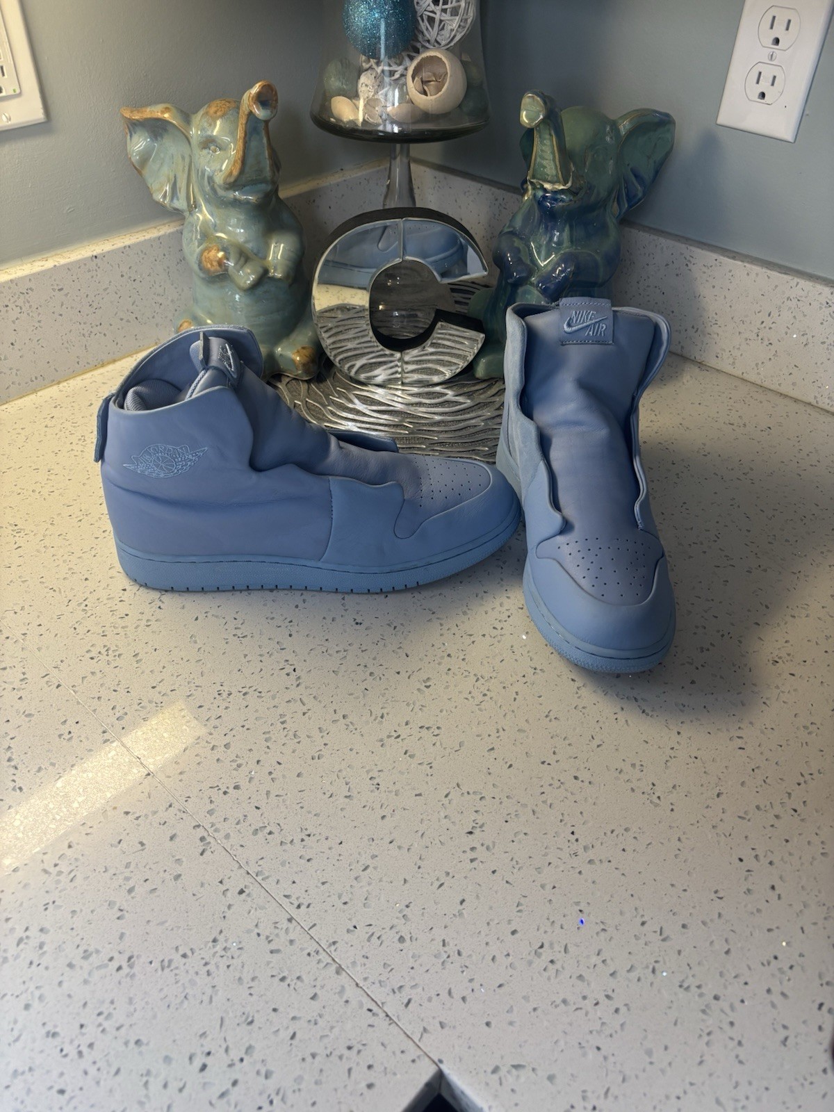 Nike Blue Men's Solid Pattern High Top Athletic S… - image 2