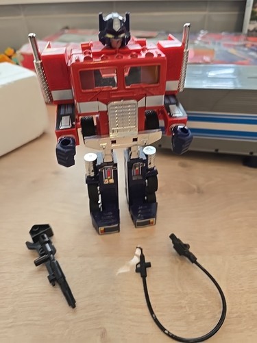 Transformers G1 Optimus Prime Autobot 1984 Hasbro mit Box - Bild 13 von 15