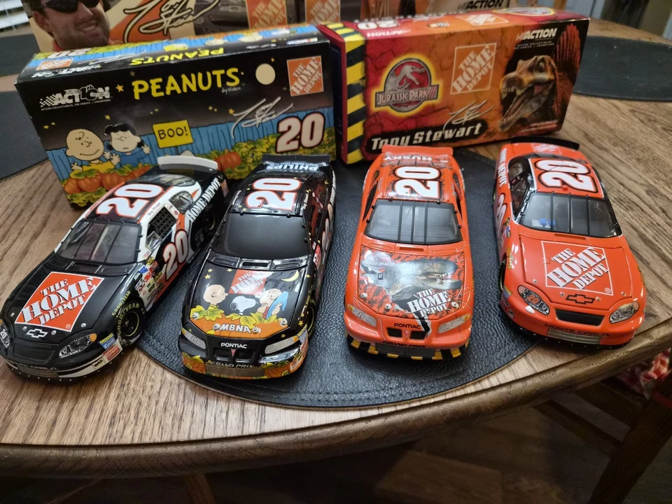 Lote de cuatro coches fundidos a presión Tony Stewart 1/24 Foto 2 de 4