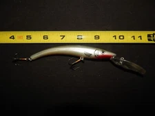 Reef Runner 4 3/4" Deep Diving Rattling Crankbait Fishing Lure