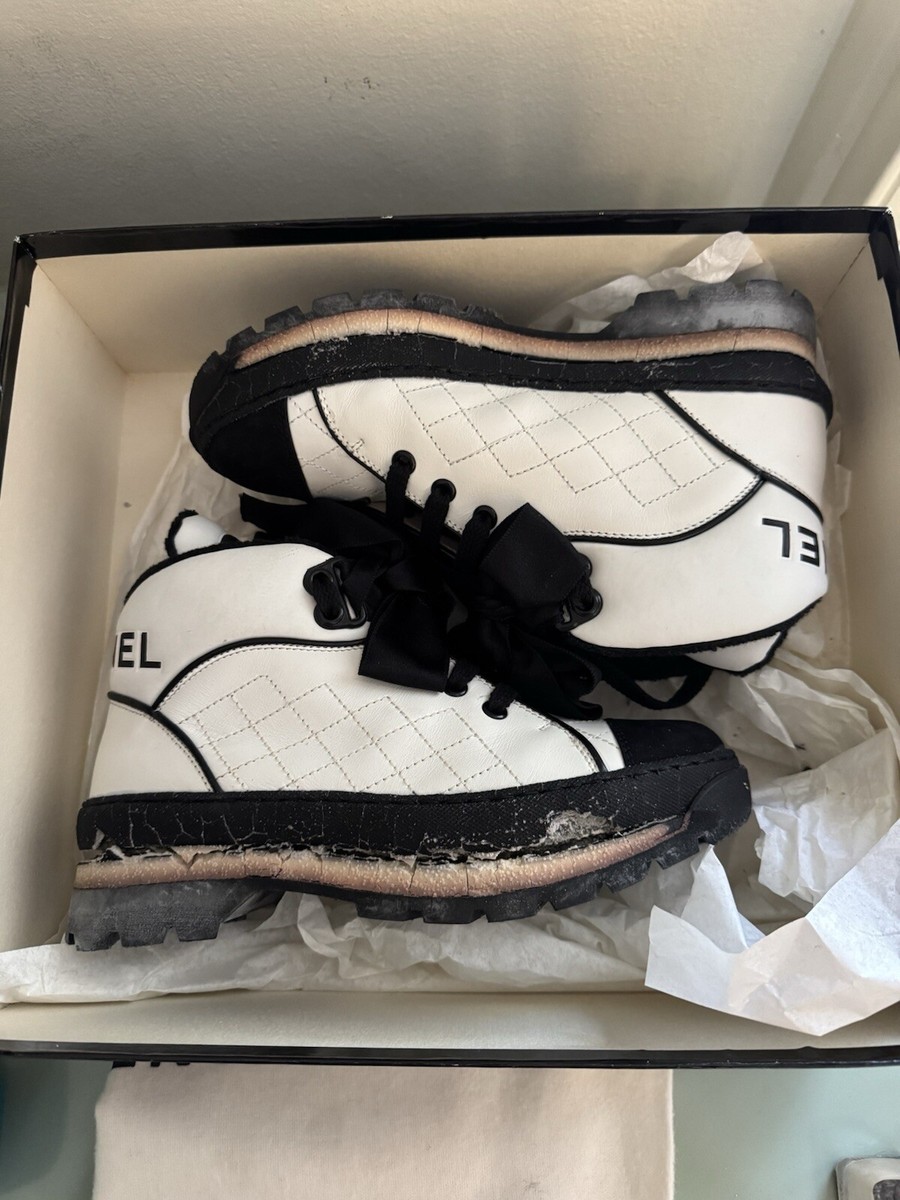 CHANELスニーカー Sneakers - Mesh, suede calfskin & grained calfskin, white