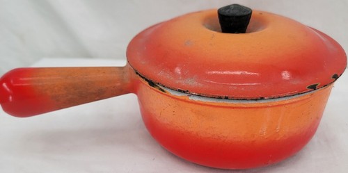 Le Creuset P16 Orange Low Heat Cooking Cookware Vtg Cast Iron Sauce Pan w/ Lid - Picture 2 of 9