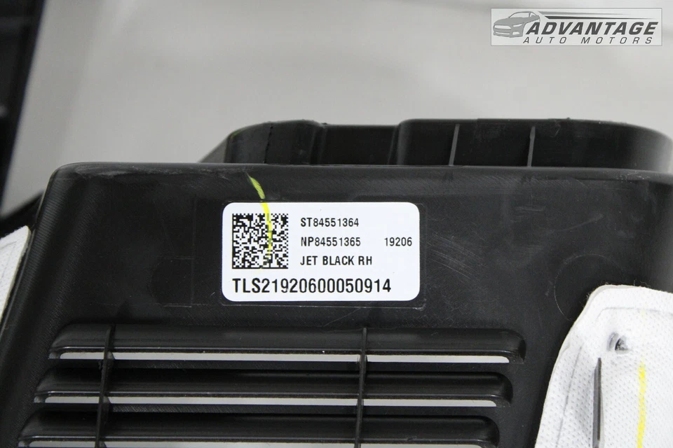 Chevrolet Blazer 2019-2021 maletero trasero derecho cuarto panel embellecedor cubierta OEM Foto 4 de 4