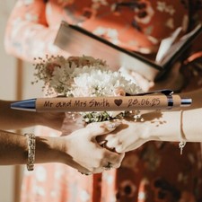 20 pcs Personalised wedding favour Engraved  wedding pen personalised