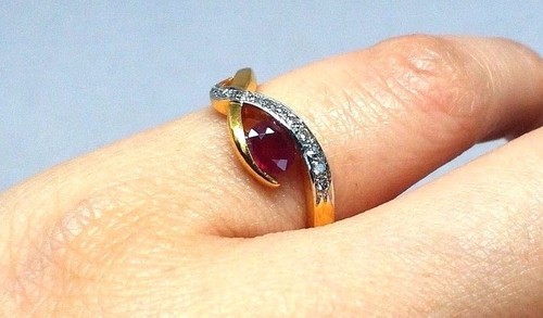 Anillo Infinito Vintage Hecho a Mano Tailandés Oro Amarillo 18k Diamante Rubí Genuino Talla 7 - Imagen 3 de 9