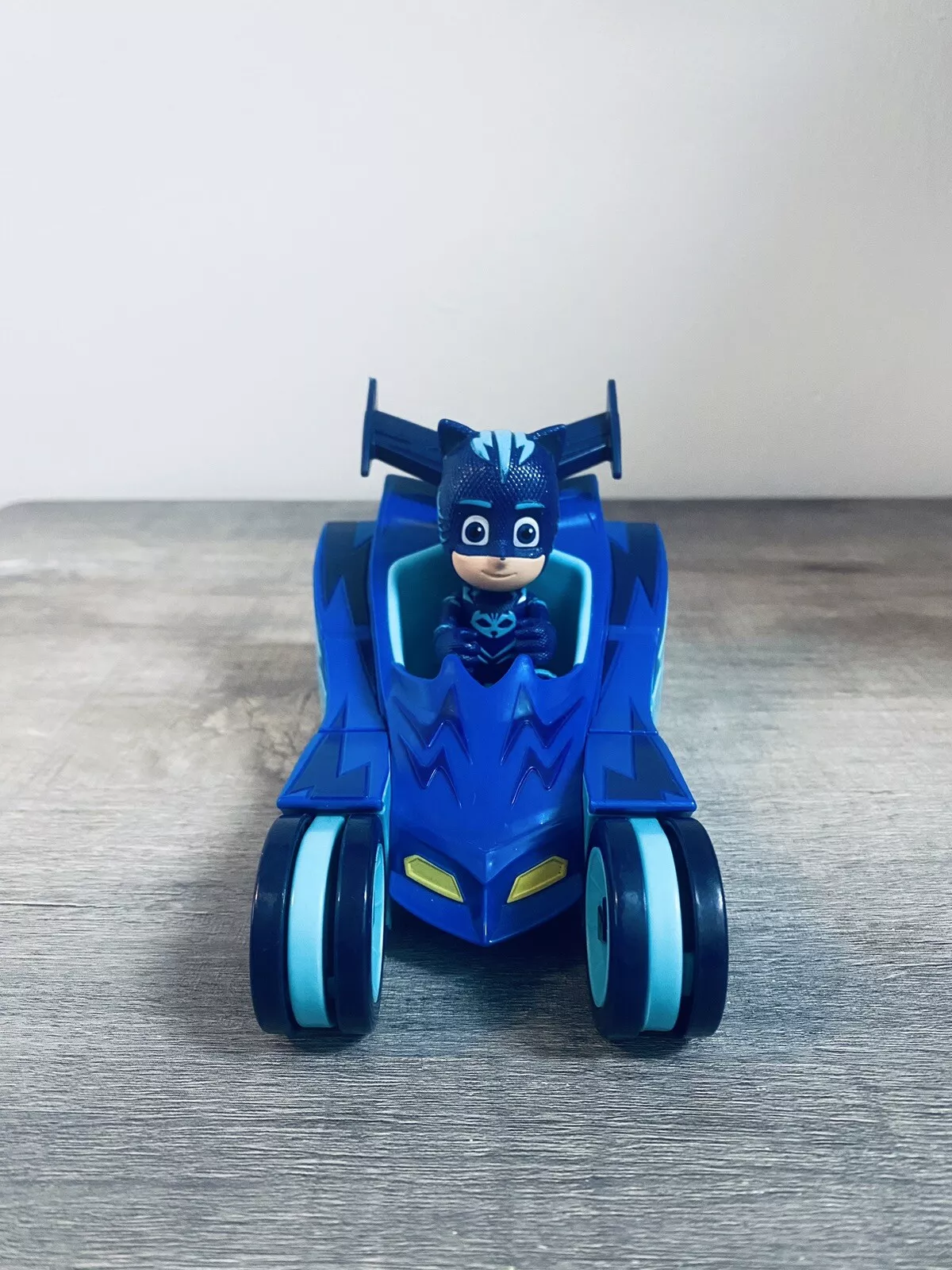 just-play boneco de ação conjunto de veículos pj masks catboy cat-car 