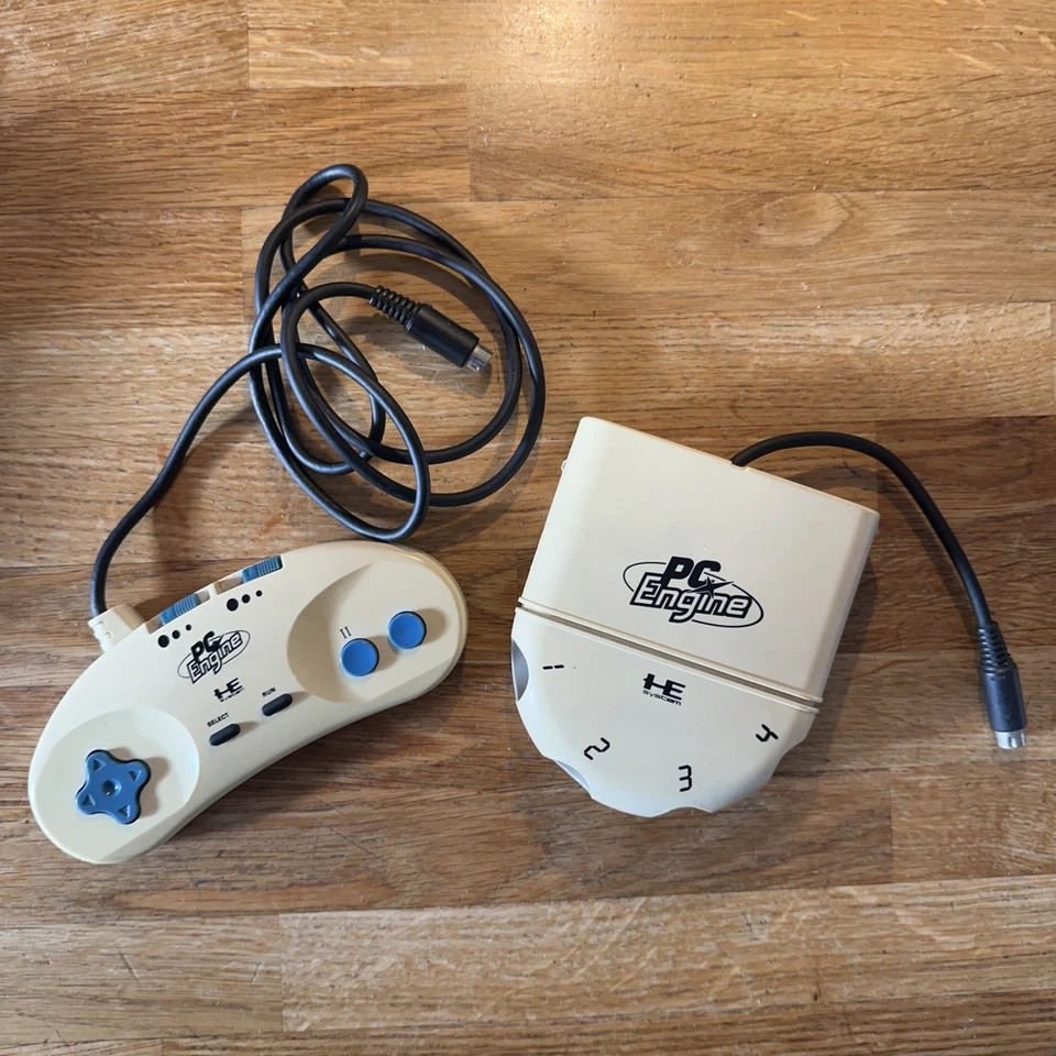 PC-Engine BATTLE SET BOXED Multi Tap Controller Pad - Image 2 of 4