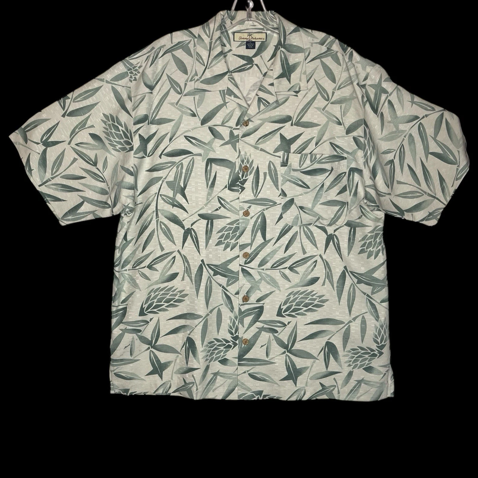 Tommy BAHAMA 100% Silk Hawaiian Button Front Shirt Mens L Vacation Beach Cruise