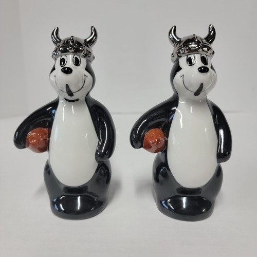 Vintage 2001 Minnesota Vikings "Hamm's Beer" Bear Salt and Pepper Shaker Set