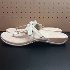 Vionic Karley Sandals Womens Size 11 Wide Cream Leather Strappy Thong Flip Flop
