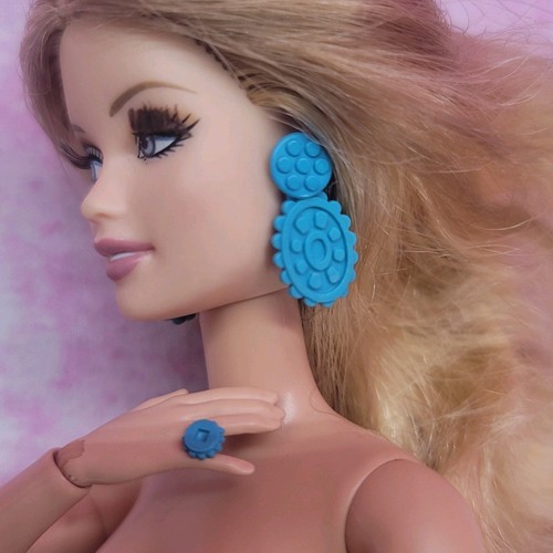 Barbie Doll Jewelry 1/6 Scale Earrings And Ring - Picture 3 of 4