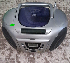 Audiovox CD1831 Portable CD Player Cassette ,AM/FM Digital Tuning Silver 2003