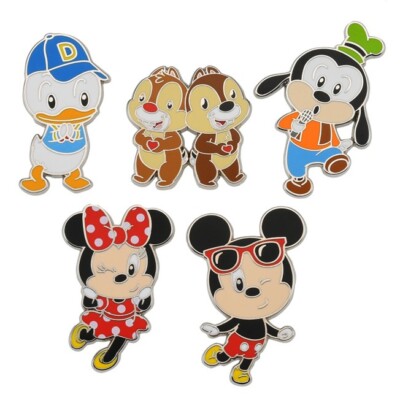 ミルキー、ミニー、ピノキオ、ディンカーベル、非売品のチャームセット ミルキー、ミニー、ピノキオ、ディンカーベル、非売品のチャーム