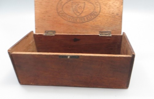 Empty Vudars Wooden Cigarette Box - Crescent & Star - Cigarettes Des Elites - Picture 9 of 11