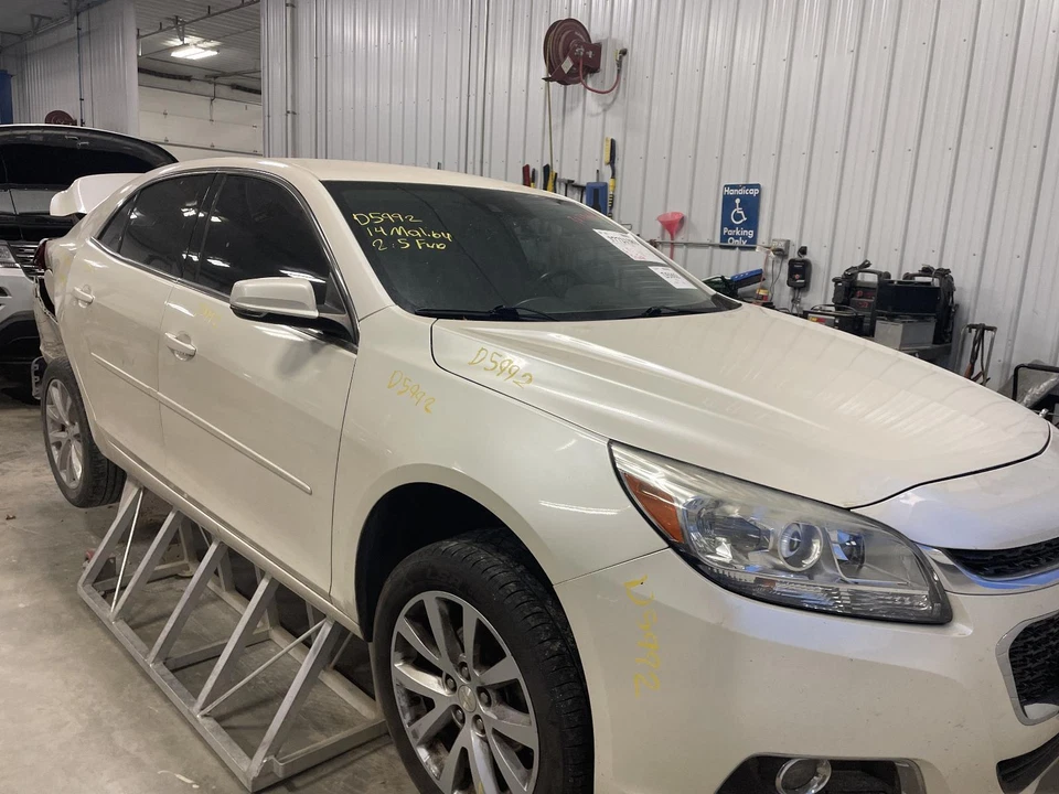 Módulo de control de carrocería usado se adapta a: Chevrolet Malibu 2014 control de carrocería BCM VIN 1 4º Foto 4 de 4