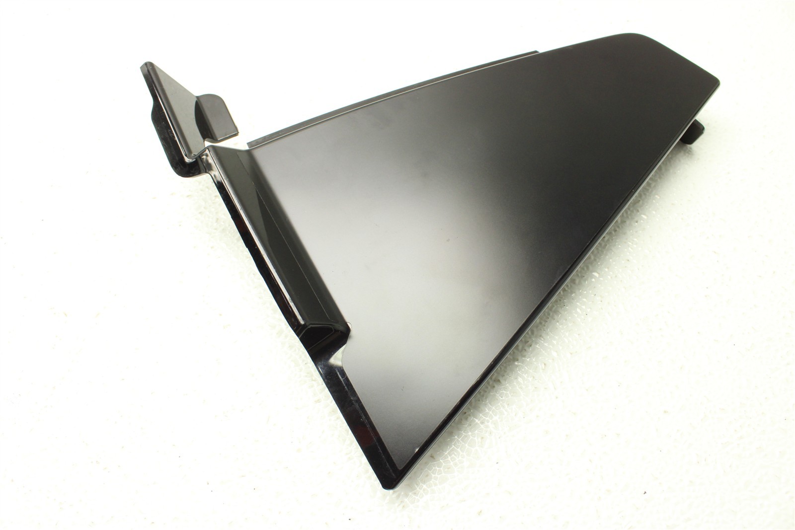 McLaren Artura 2025 Right Trim molding P/N 16AA133SP
