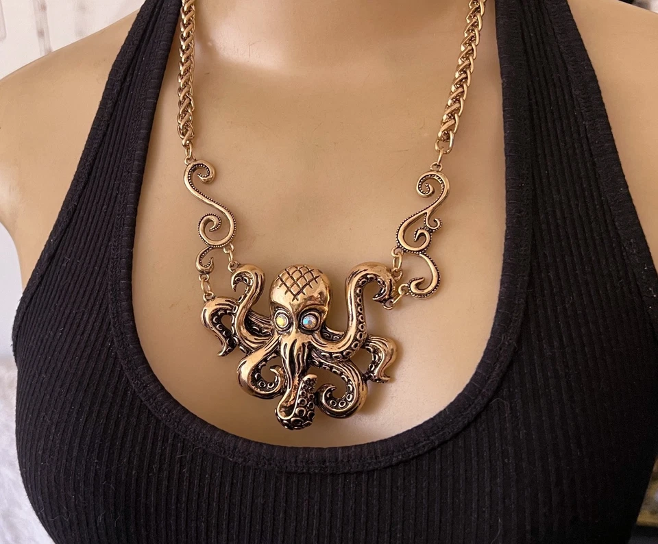 Collar pulpo enorme colgante babero inspirado en Cthulhu Foto 2 de 4