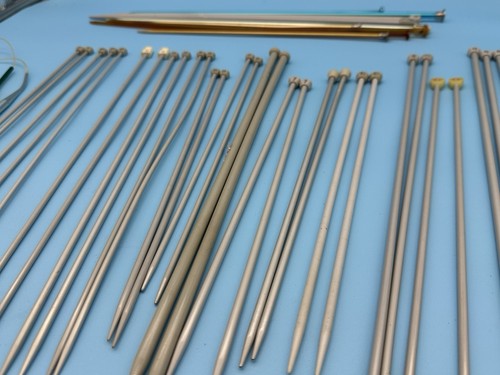 Huge Lot Knitting Needles 36 Pairs, 11 Singles, 2 Circular Susan Bates Aero Etc. - Picture 16 of 24