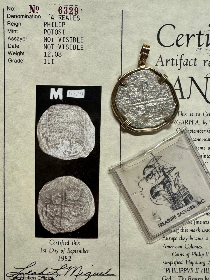 Naufragio Santa Margarita 4 reales. Moneda de plata interior bisel oro 14K Gr. 3 COA Foto 3 de 4