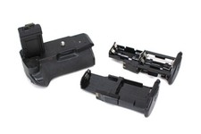 BATTERY GRIP FOR CANON T5I W 2 BATTERY TRAYS