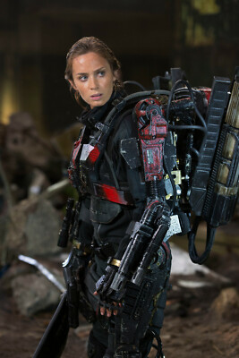 Emily Blunt Rita Vrataski hot Edge of Tomorrow 2014 Photo - CL0217
