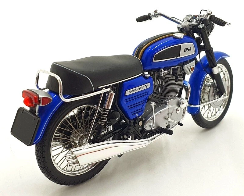 Minichamps 1/12 Scale Diecast 122 130101 - BSA Rocket III 1968 - Metallic Blue - Image 2 of 4