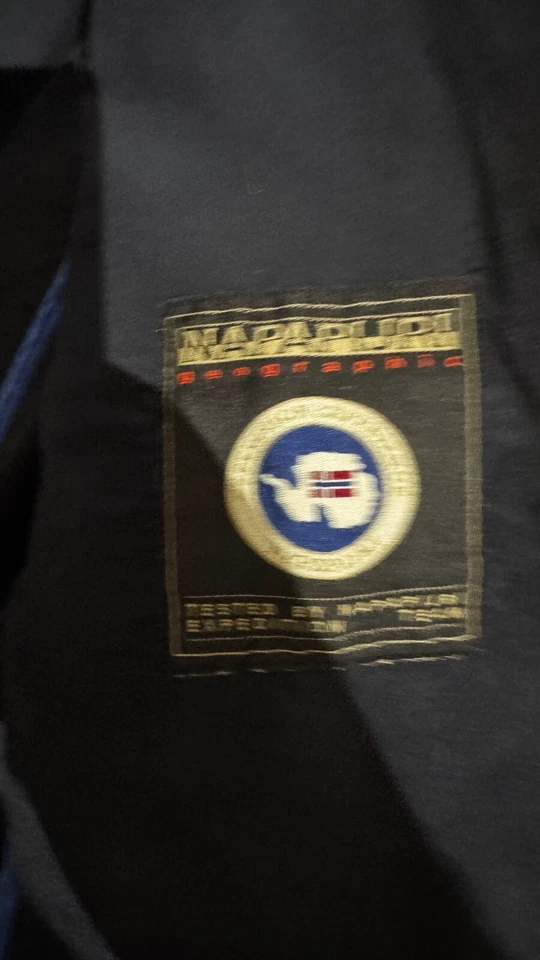 Blazer Napapijri Explorer para hombre en grande. Buen estado Foto 2 de 4