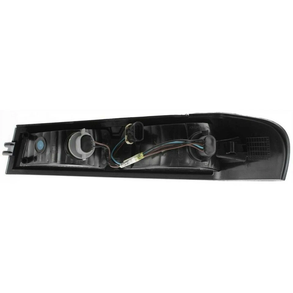 Right RH Parklamp Assembly Base/LS/LT Model fits 2004 2012 Chevrolet Colorado - Image 2 of 2
