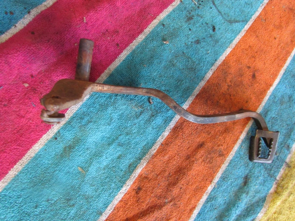 ПЕДАЛЬ РЫЧАГА ЗАДНЕГО ТОРМОЗА SUZUKI TS400 APACHE - Изображение 2 из 4