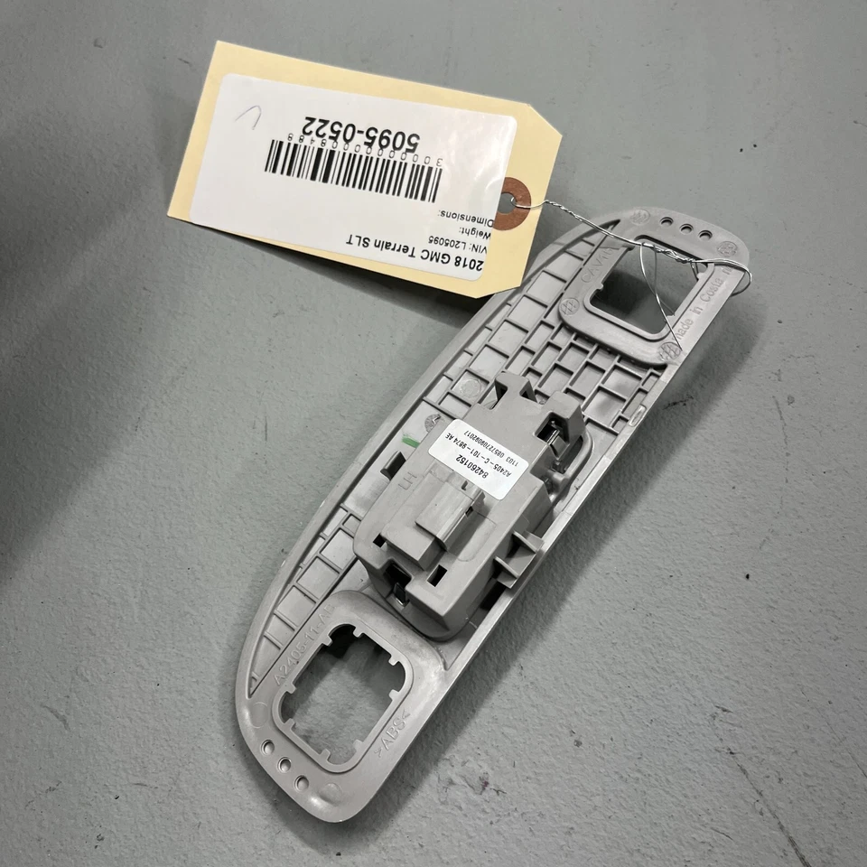 GMC 2018-2023 TERRENO TECHO TRASERO IZQUIERDO LADO DEL CONDUCTOR LUZ CORTESÍA LÁMPARA OEM Foto 4 de 4