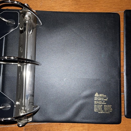 4 Avery Dennison (2) 5" And (2) 4” Ring Heavy Duty Binders - Picture 13 of 22