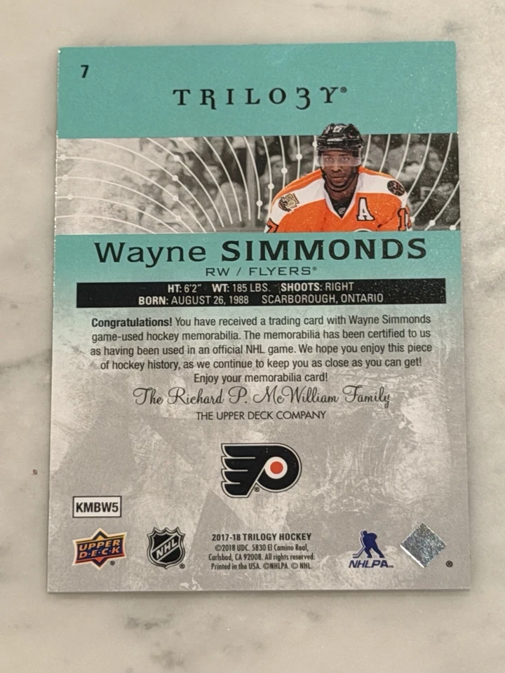 2017-18 Upper Deck Trilogy Green #7 Wayne Simmonds 049/687 Game Used Patch PHI - Image 2 of 3