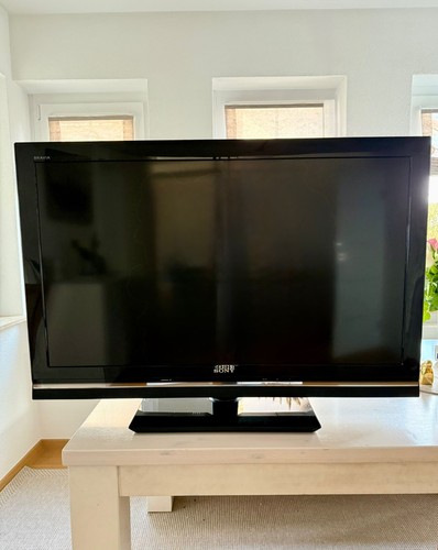 Sony Bravia Flachbildfernseher TV mit Standfuß