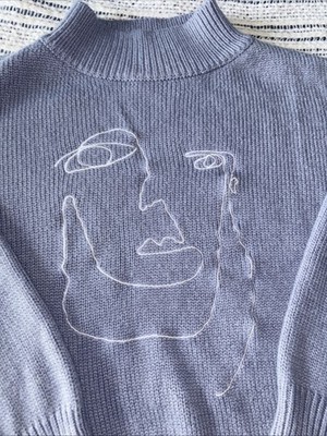 Women s Embroidered Cropped Long Sleeve High Neck Blue/Gray Sweater  Size Medium
