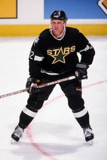 Dallas Stars right wing Brett Hull in action during an NHL hockey - Old Photo