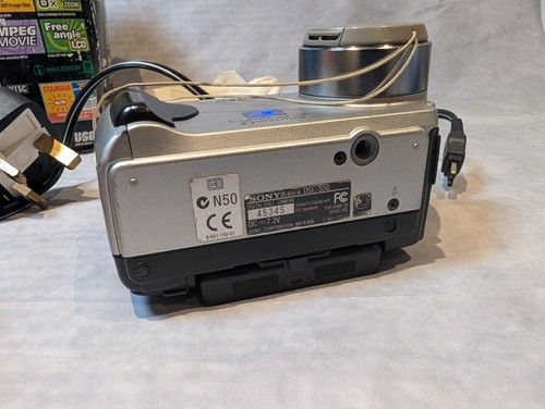 SONY DSC-S50 CYBER-SHOT DIGITAL CAMERA SILVER With Charger, Original Box Working - Picture 7 of 12
